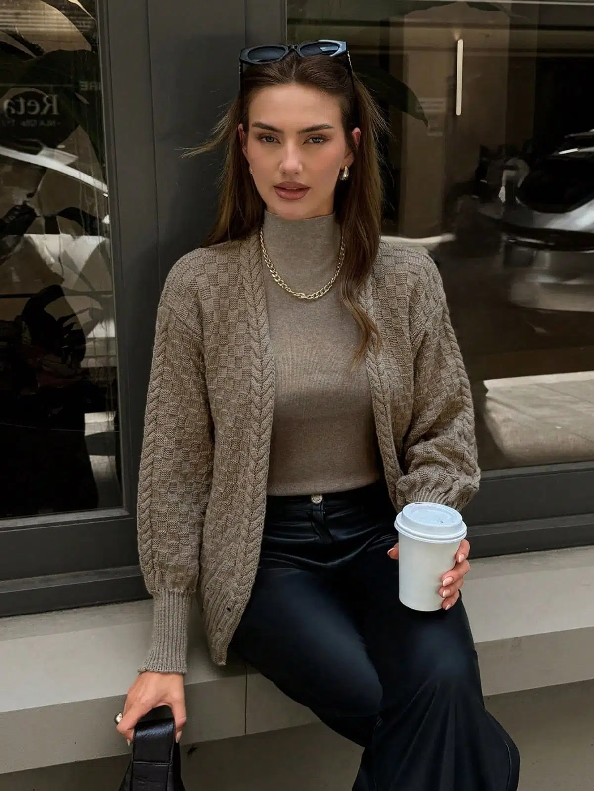 Kadın Alttan 6 Düğmeli Crop Hırka