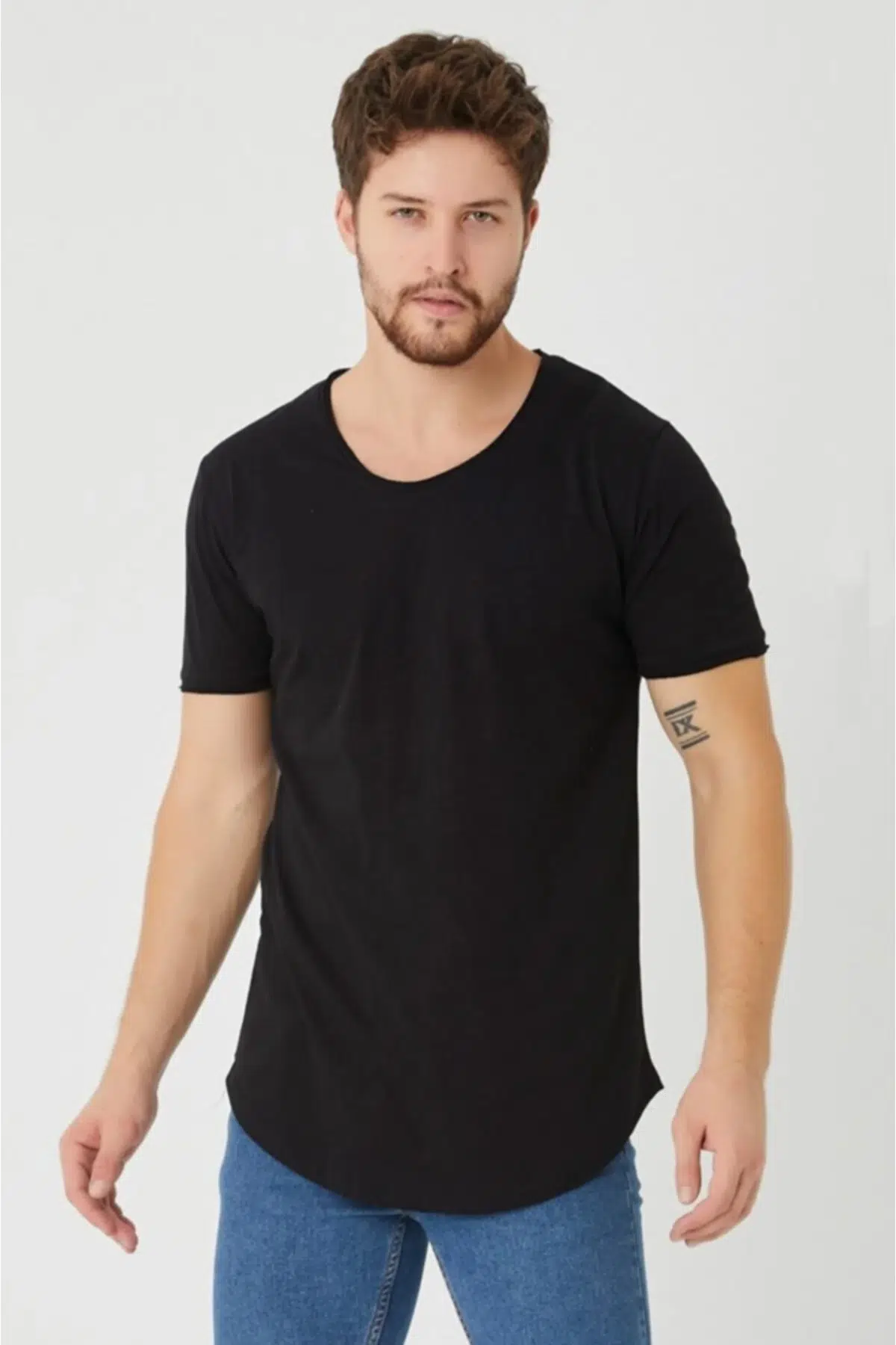 Regular Fit Kısa Kol Pis Yaka Basic T-Shirt - Siyah